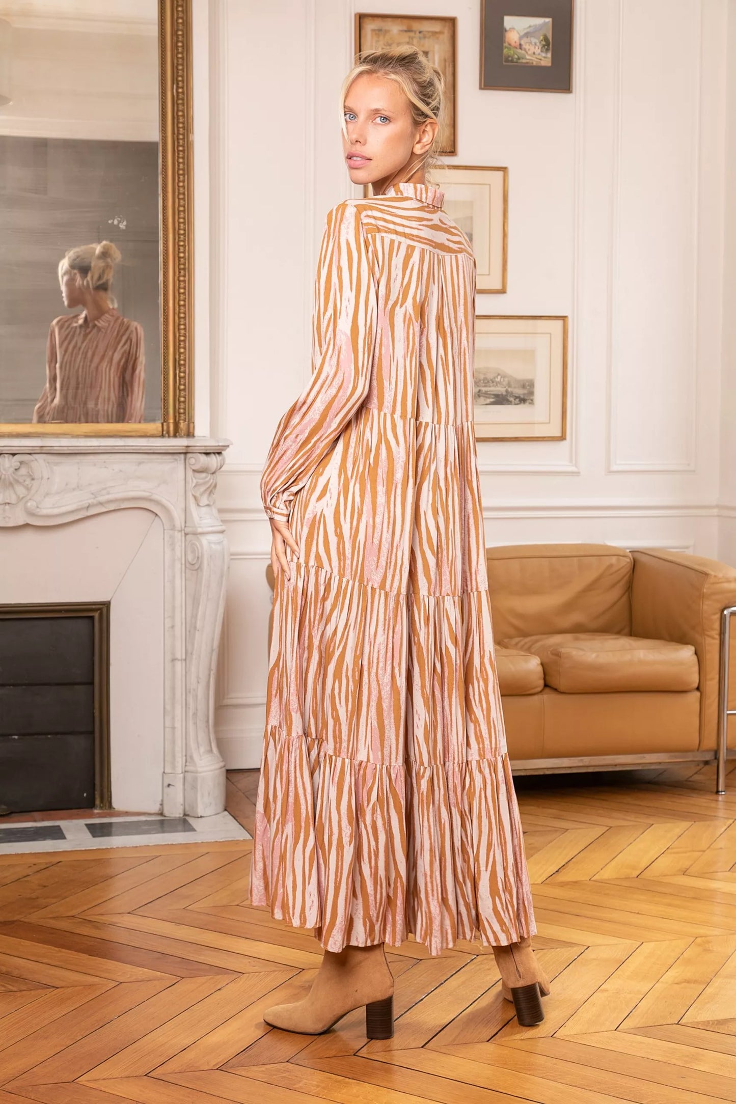 Robe longue style chemise imprimée coupe ample à fronces